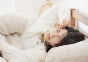 bi nong lung khi ngu 1 Copy 5aecbc71