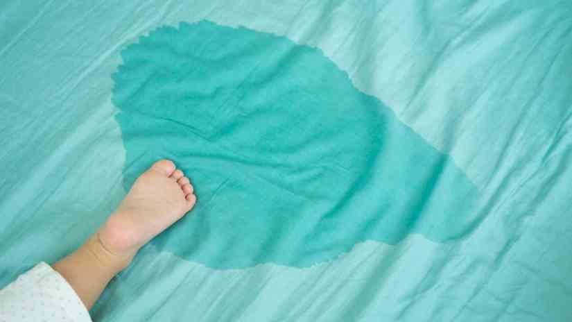 nệm bị đái dầm