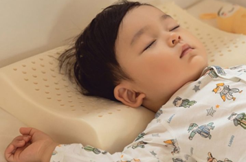 tre nam goi cao su non 1 fad5c1f1