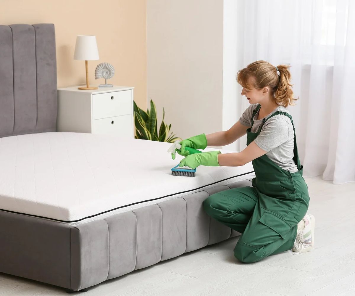 Chuẩn bị dụng cụ để khử mùi