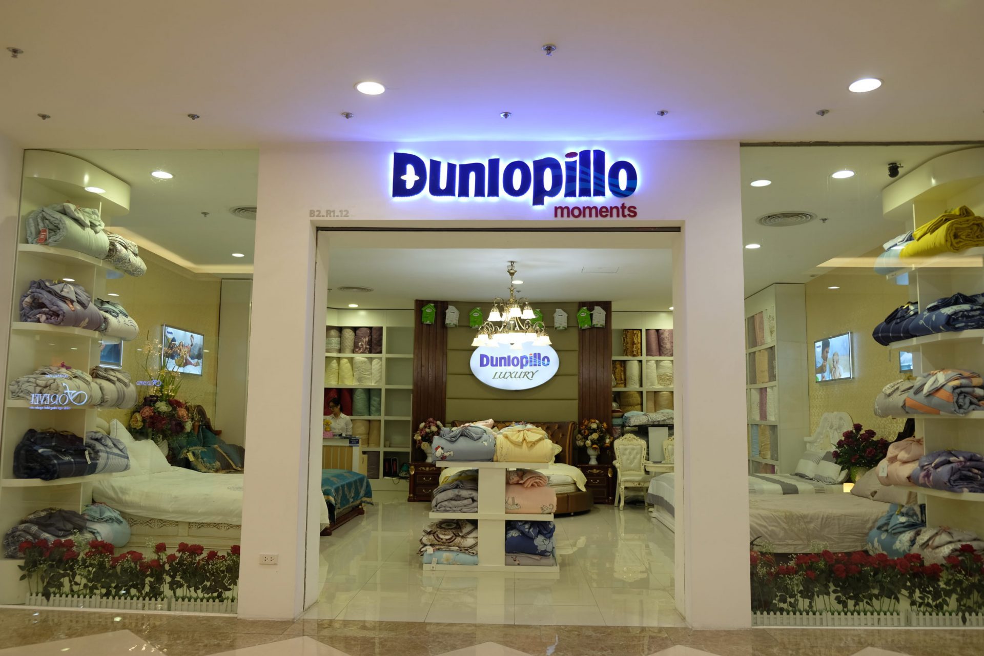Cửa hàng bán nệm Dunlopillo Royal city