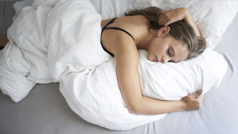 Tư thế ngủ cho người suy giãn tĩnh mạch: Lời khuyên từ chuyên gia 15 Tư thế ngủ cho người suy giãn tĩnh mạch