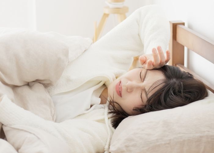 bị nóng lưng khi ngủ