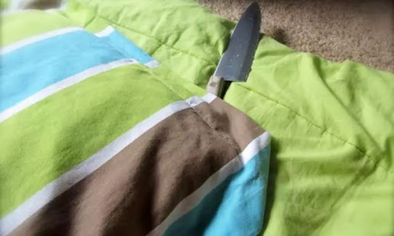 có nên để dao ở đầu giường