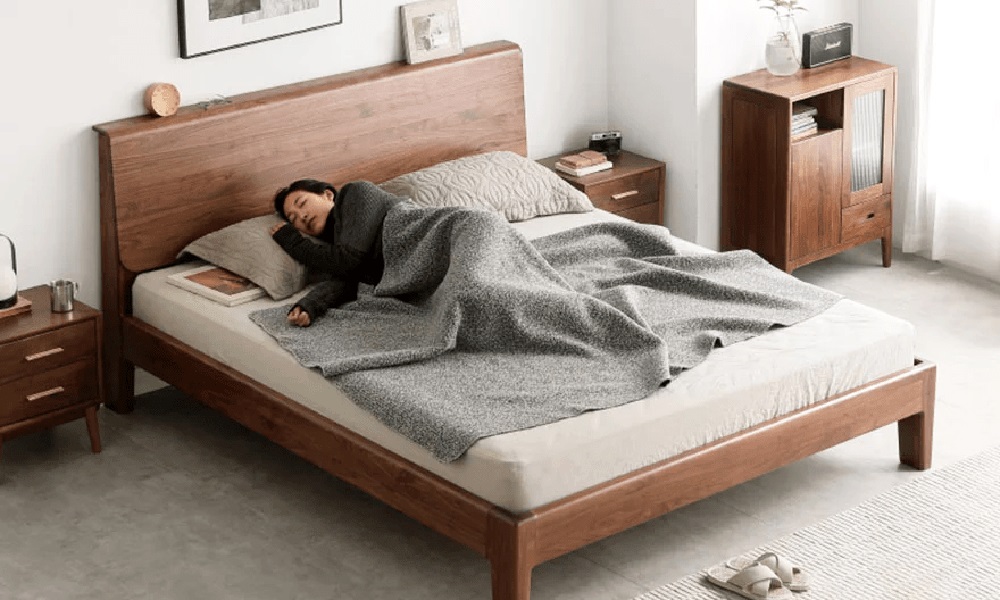 có nên để dao ở đầu giường