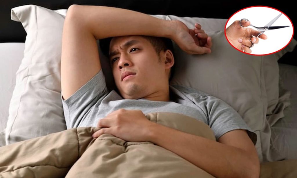 có nên để dao ở đầu giường