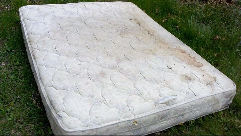 Có cần mua đệm mới ngày cưới không