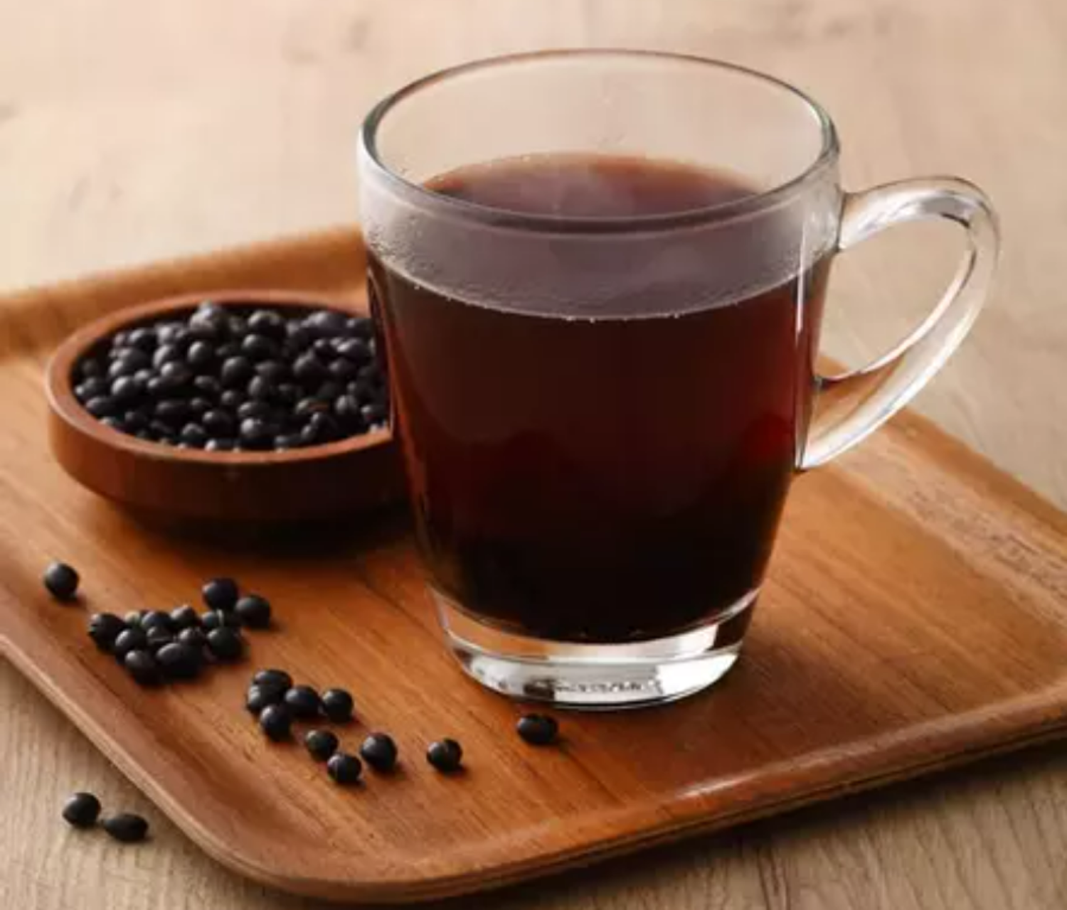 Uống nước đậu đen trước khi đi ngủ