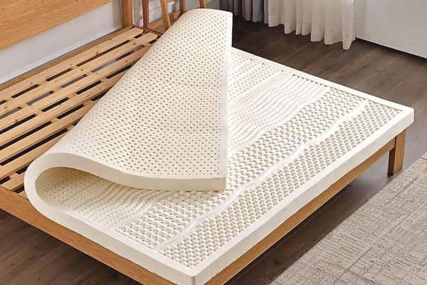 bà bầu có nên nằm nệm không