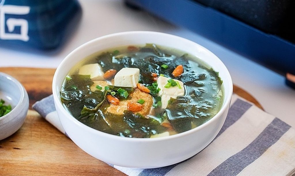 cách ngủ ngon khi trời nóng